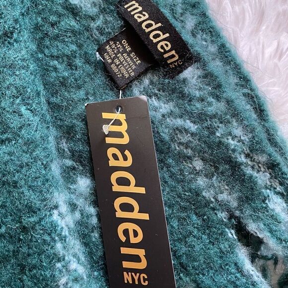 Madden NYC Muffller Blanket Wrap Scarf NEW with Tags One Size - Picture 3 of 6